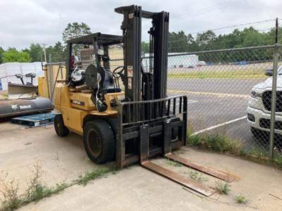 Caterpillar GP40K1 Forklift