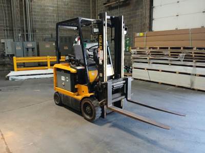 Hyster E55XM33 Forklift