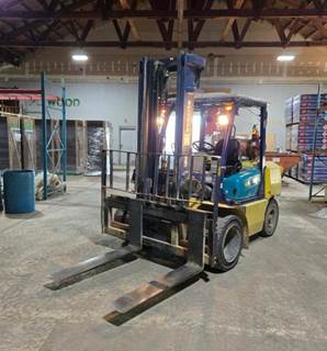 Komatsu FG40ZT-7 Forklift
