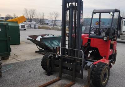 Moffett M5000 Forklift