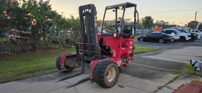 Moffett M55 Forklift