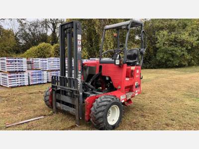 Moffett M55 Forklift
