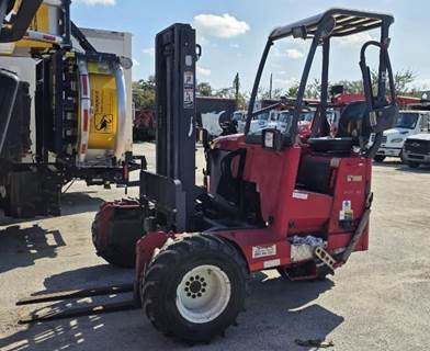 Moffett M55 Forklift