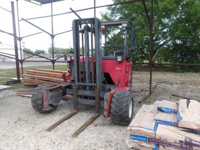 Moffett M55 Forklift