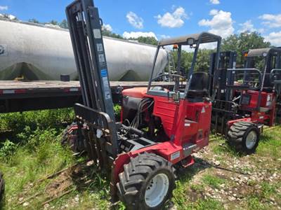 Moffett M55 Forklift