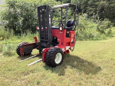 Moffett M55 Forklift