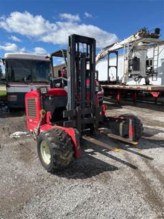 Moffett M55 Forklift