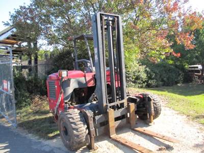 Moffett M55 Forklift