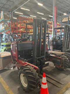 Moffett M5500 Forklift