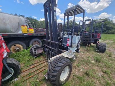 Moffett M5500 Forklift