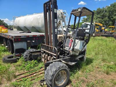 Moffett M5500 Forklift