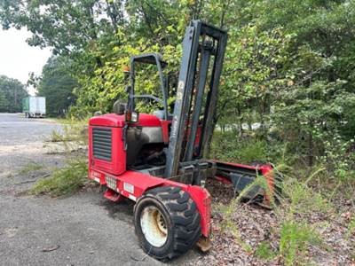Moffett M80 Forklift