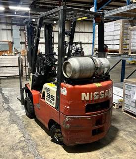 Nissan CPJ01A18LV Forklift