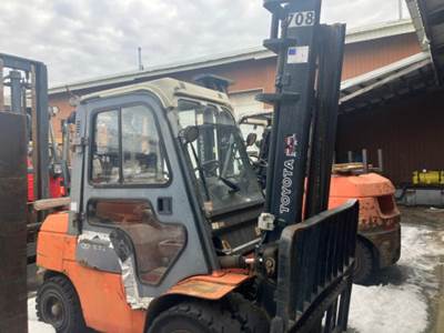 Toyota 7FDU30 Forklift
