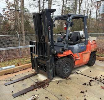 Toyota 7FDU35 Forklift