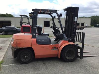 Toyota 7FDU35 Forklift
