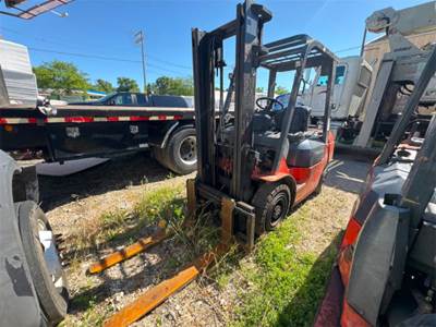 Toyota 7FGU25 Forklift