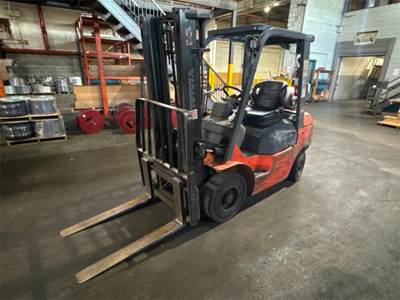 Toyota 7FGU25 Forklift