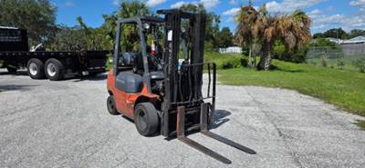 Toyota 7FGU25 Forklift