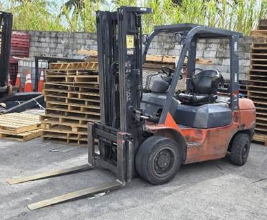 Toyota 7FGU30 Forklift