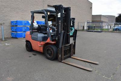 Toyota 7FGU30 Forklift