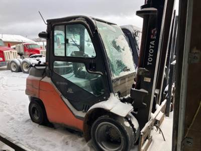 Toyota 8FD40U Forklift