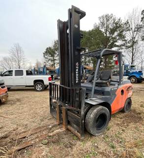Toyota 8FD45U Forklift