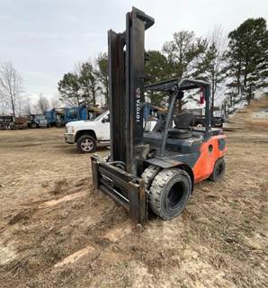 Toyota 8FD45U Forklift