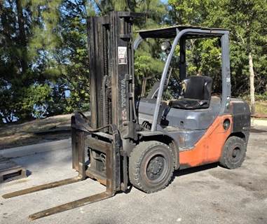 Toyota 8FDU30 Forklift