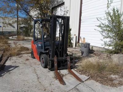Toyota 8FGU25 Forklift