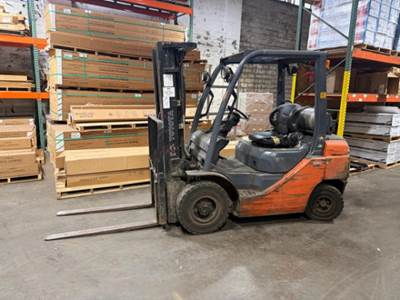 Toyota 8FGU25 LP Forklift