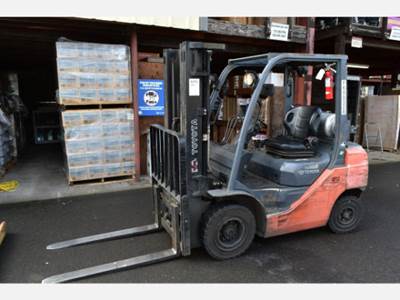 Toyota 8FGU25 LP Forklift