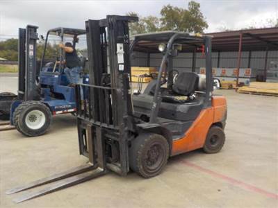 Toyota 8FGU30 Forklift