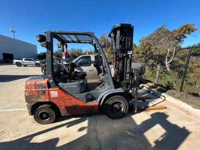 Toyota 8FGU30 Forklift