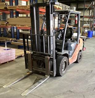 Toyota 8FGU30 Forklift