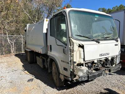 Isuzu NRR 4X2 PAC MAC REAR LOAD Garbage Truck