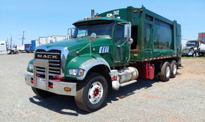 Mack Granite GU713 Side Load Garbage Truck