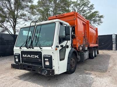 Mack LABRIE Side Load Garbage Truck