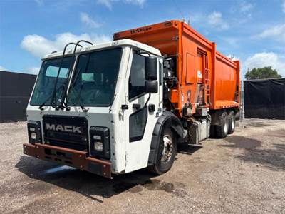 Mack LABRIE Side Load Garbage Truck