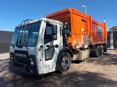 Mack LR600 Side Load Garbage Truck