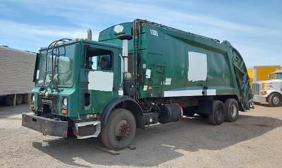 Mack MR688S Side Load Garbage Truck