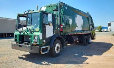 Mack MR688S Side Load Garbage Truck