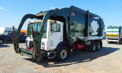 Mack MR688S Side Load Garbage Truck