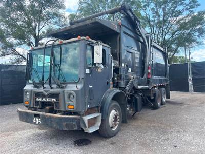 Mack MRU Side Load Garbage Truck