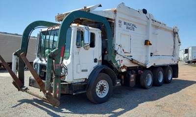 Mack MRU Side Load Garbage Truck