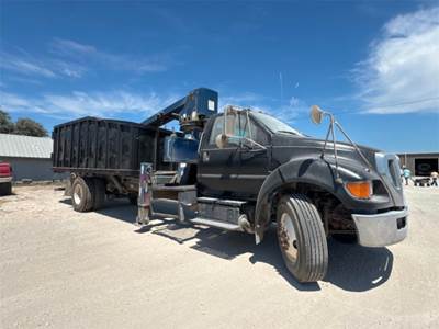 Ford F-750 Grapple Truck