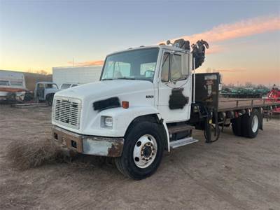 Freightliner FL70 Grapple Truck