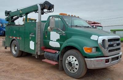 Ford F750 DRW 4X2 Mechanic / Service Truck