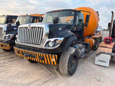 International 7600 Mixer / Ready Mix / Concrete Truck