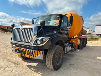 International SF667 Mixer / Ready Mix / Concrete Truck